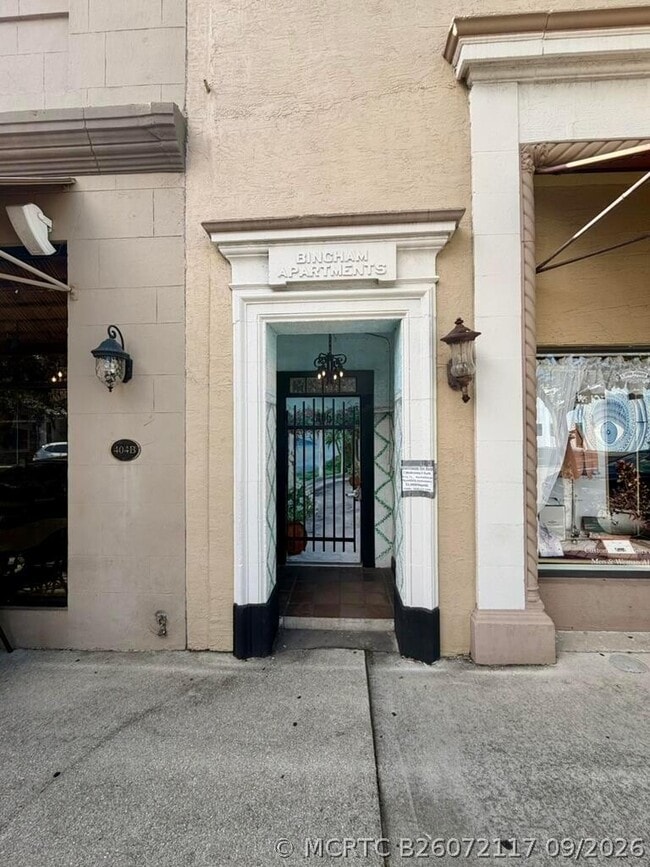 Building Photo - 406 Northwood Rd