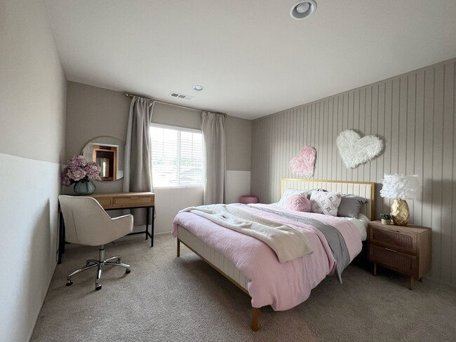 Building Photo - 7766 Isaac St