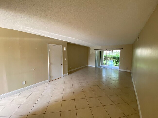 Foto del edificio - Spacious 2BR/2BA Condo located in Altamonte Springs!