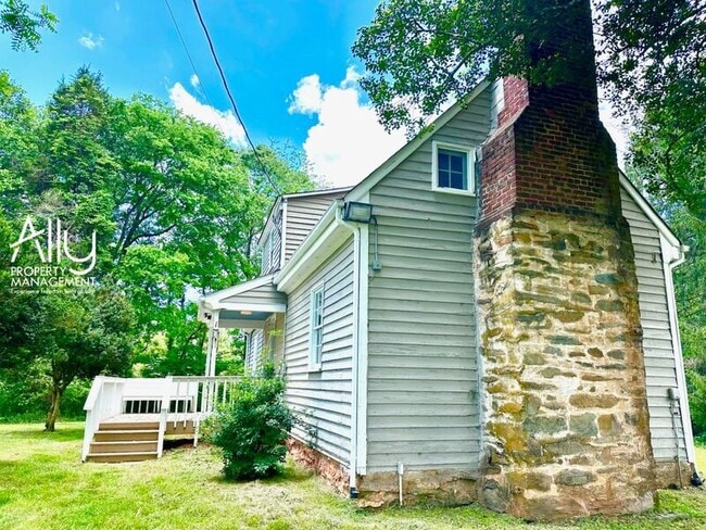 Building Photo - 7285 Thomas Jefferson Pkwy