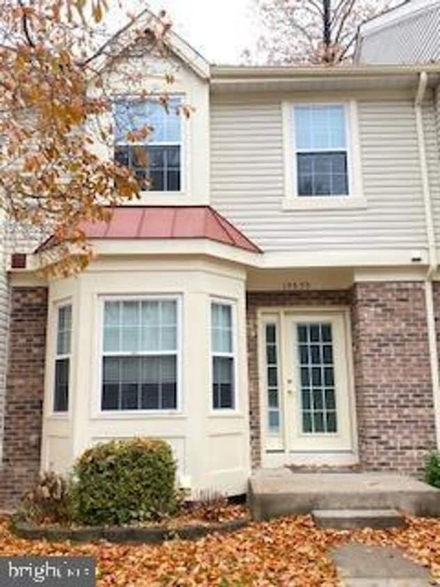 Foto principal - 15653 Montview Dr