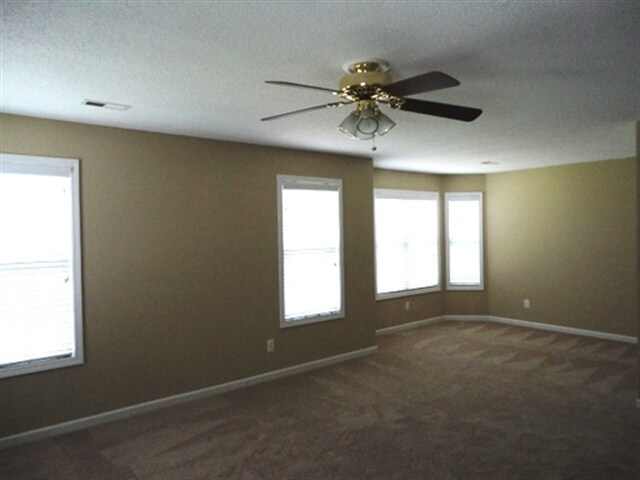 Foto del edificio - 4205 Clovelly Dr