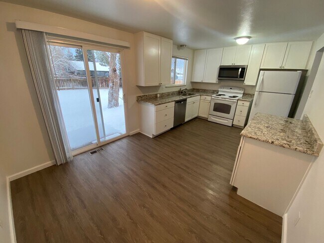 Building Photo - 4 br, 2 bath House - 262 Dianna Drive