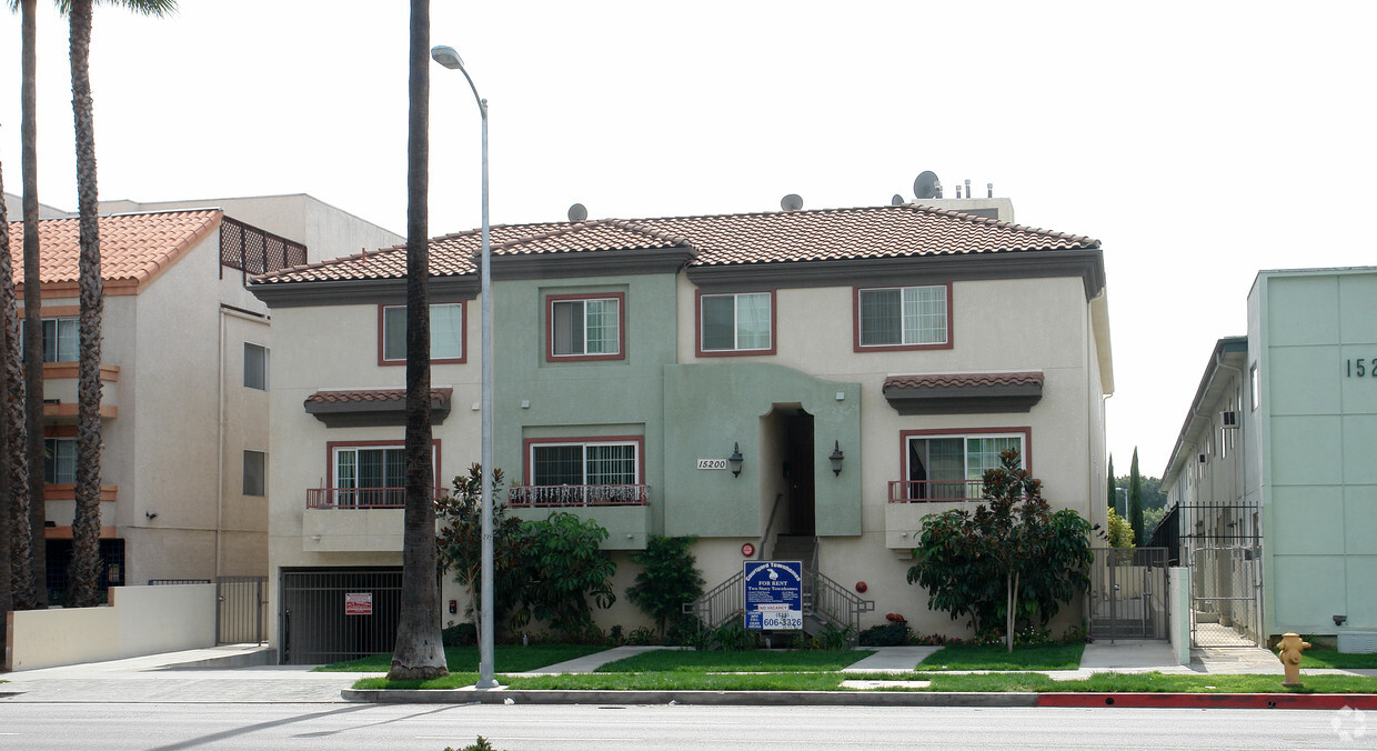 Foto del edificio - Courtyard Townhomes