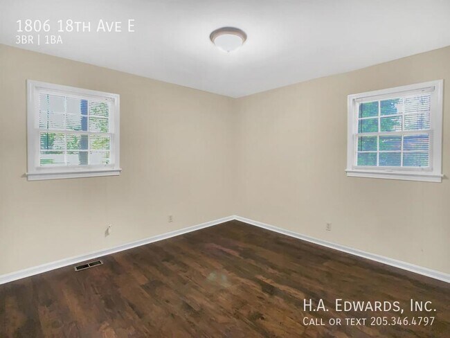 Foto del edificio - 1806 18th E Ave