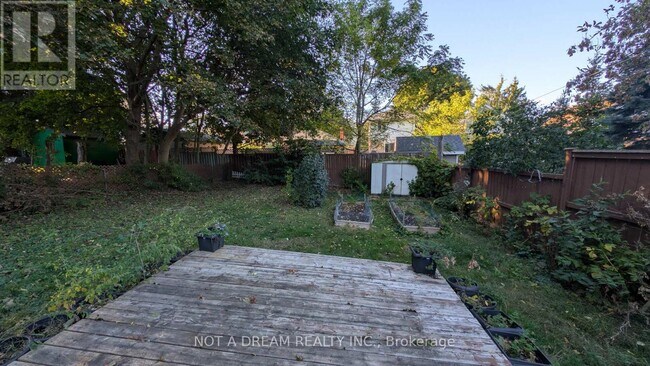 Photo du bâtiment - 368 Victoria St S