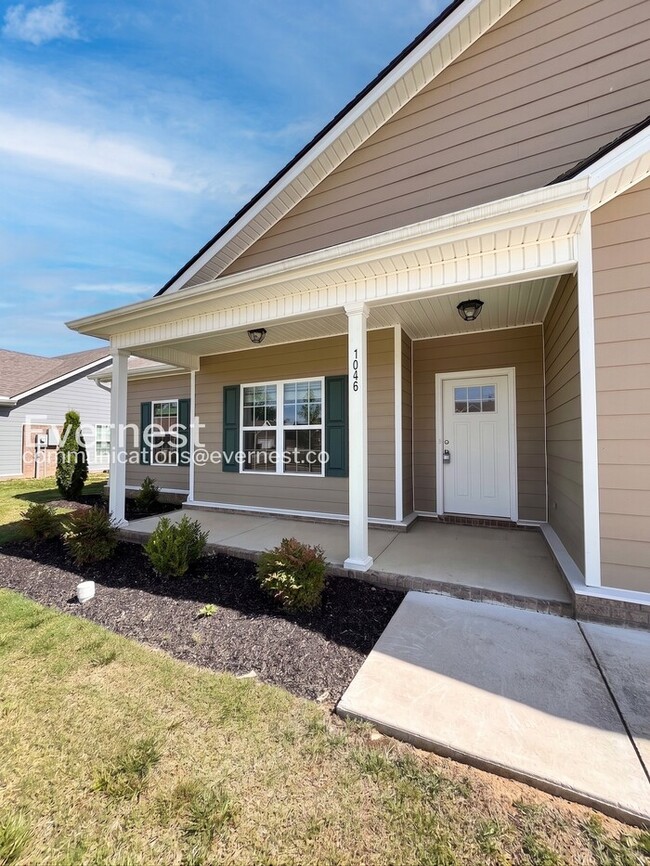 Building Photo - 1046 Echo Rdg Rd