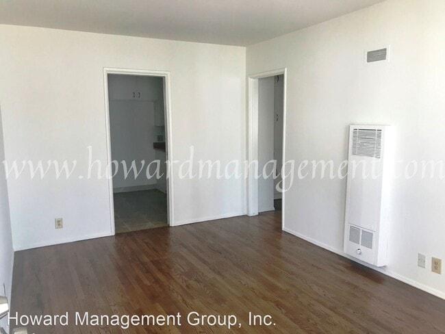 Building Photo - 224 S Gale Dr