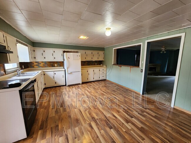 Foto del edificio - 816 5th Ave NE