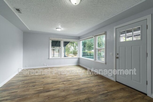 Building Photo - 229 Mill St