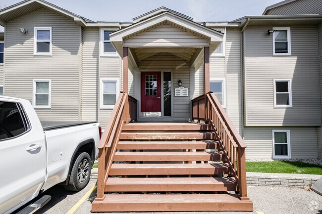 Building Photo - 4890 Harbor Point Dr