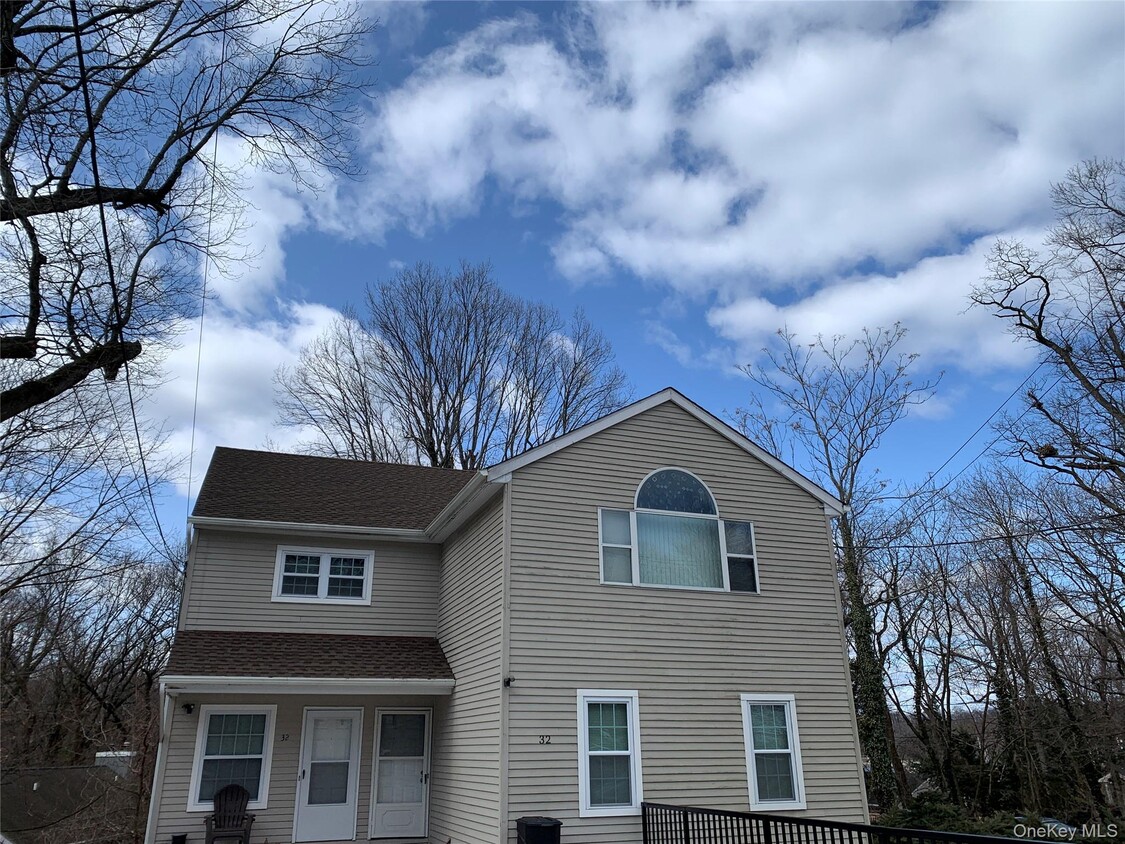 Primary Photo - 32 Hammond Rd