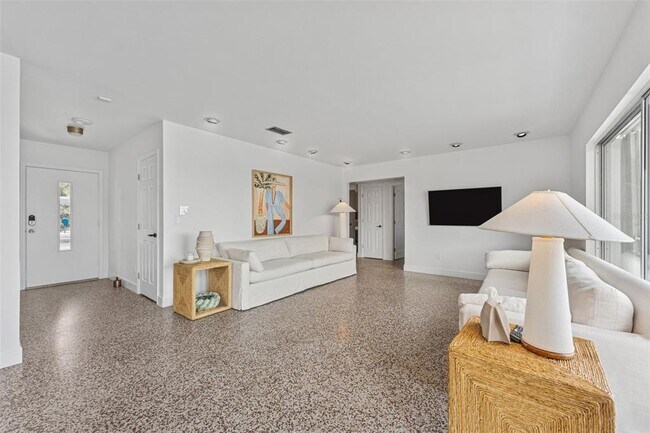 Foto del edificio - 5115 W Homer Ave