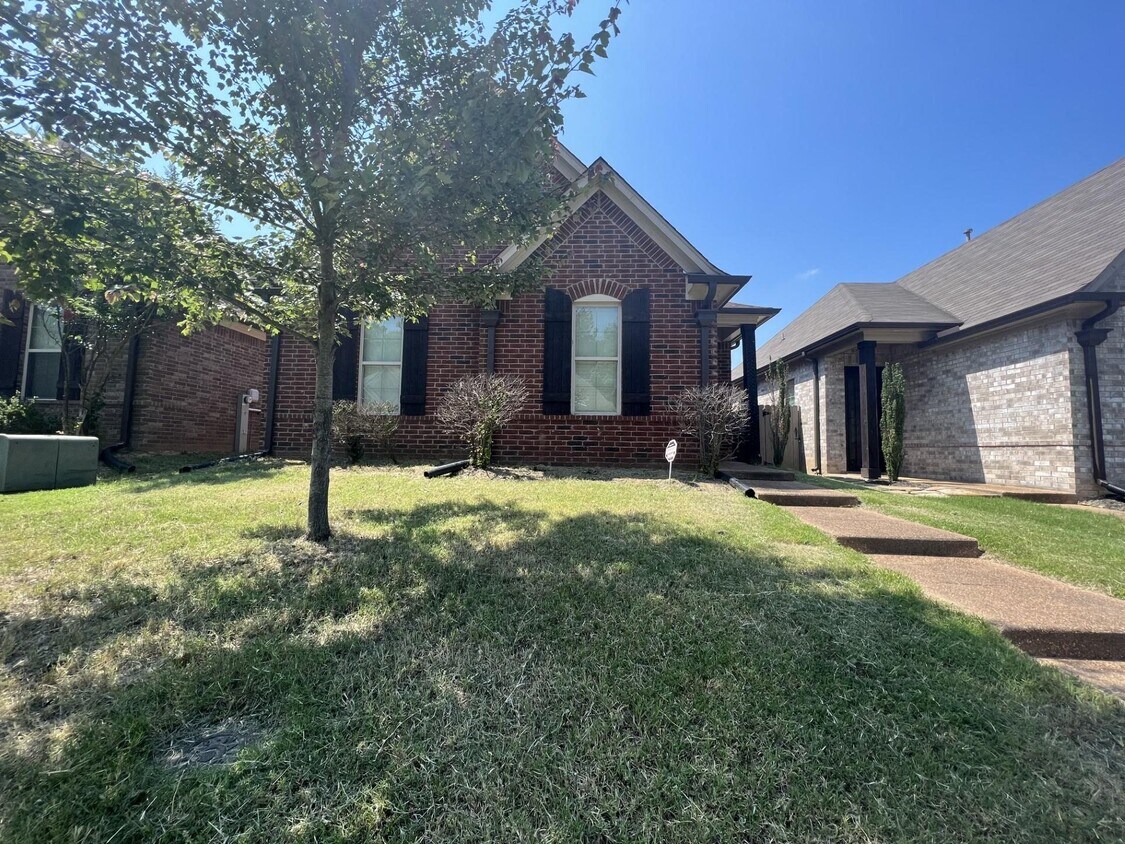 Primary Photo - 6913 Lagrange Grove Dr