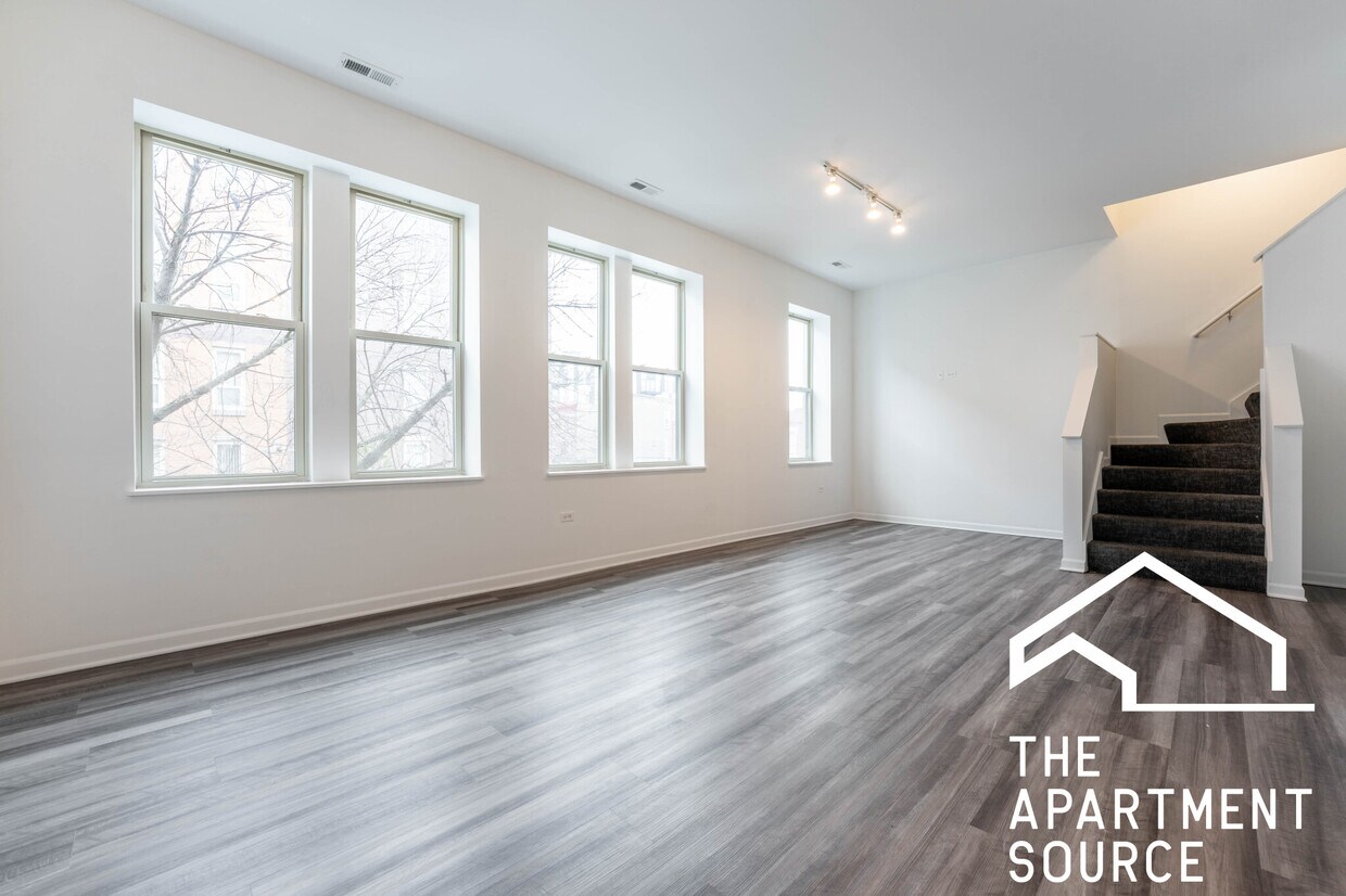Foto principal - 2700 W North Ave
