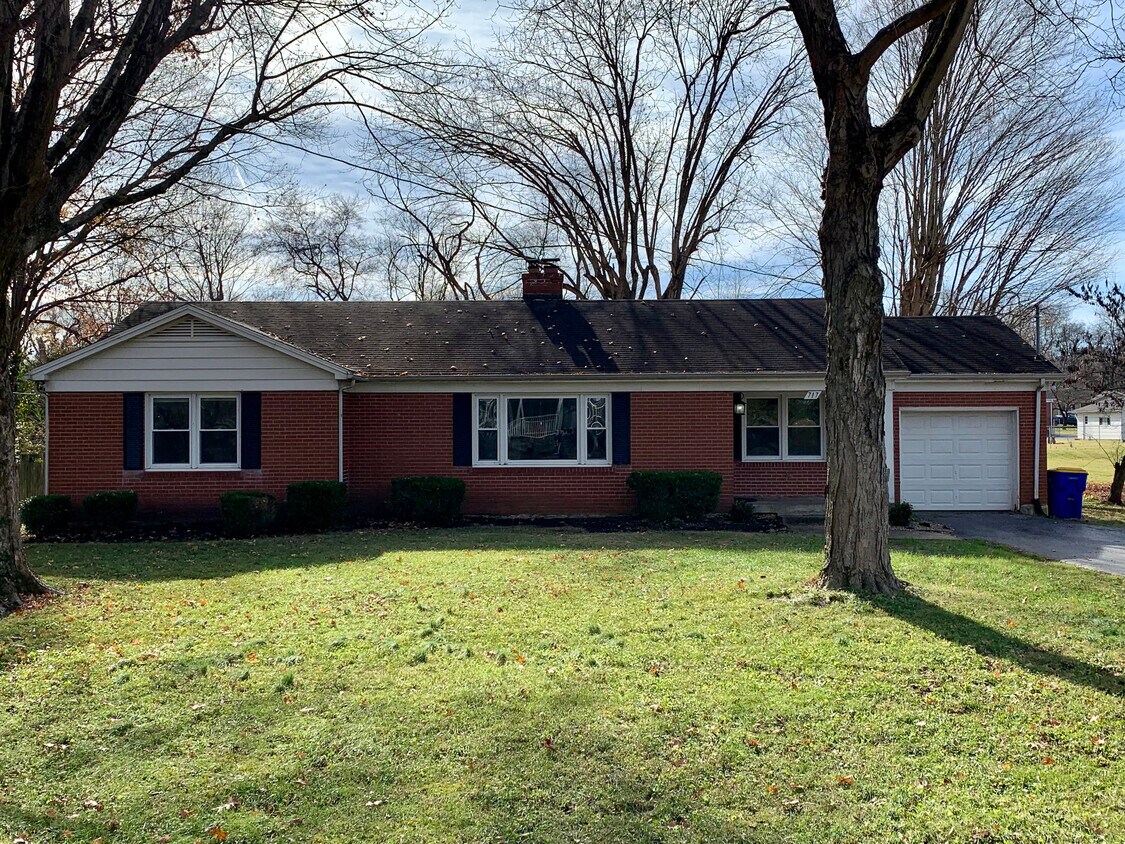 717 McElroy Way, Bowling Green, KY 42104 House for Rent in Bowling Green, KY