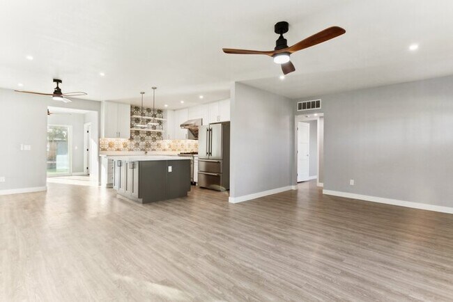 Foto del edificio - 3850 N 12th Ave