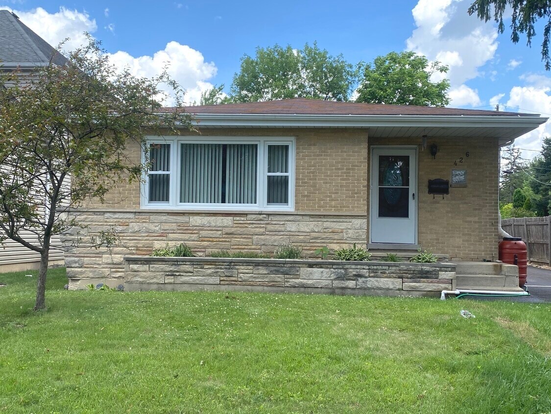 Foto principal - 426 Berteau Ave