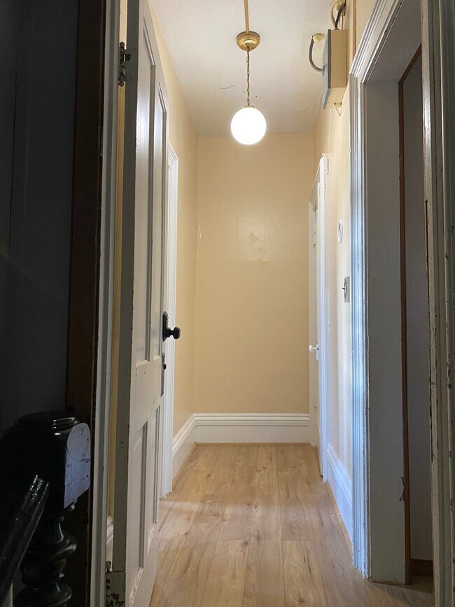 315 6TH ST Unit Upstairs Apartment, JACKSON, MN 56143 Apartments in