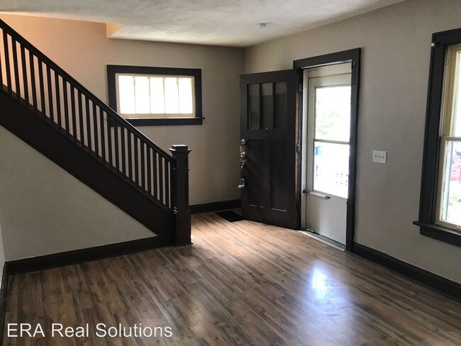Building Photo - 3 br, 1 bath House - 264 Nashoba Avenue