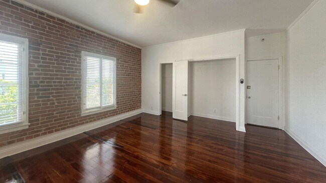 Foto del edificio - The Hannah on 9th- Where Historic Charm Meets Modern Edge in Koreatown!