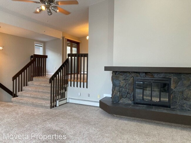 Building Photo - 3 br, 2 bath House - 7237 Foxridge Circle #B