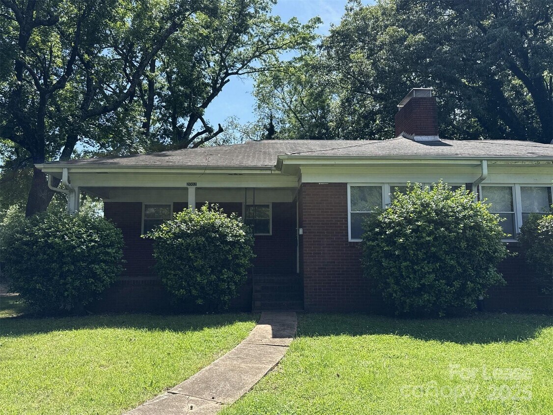 Foto principal - 2002 Weststone Dr