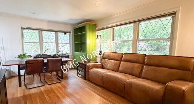 Foto del edificio - 6413 Berkshire Dr