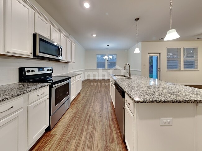 Building Photo - 106 Doral Blue Dr