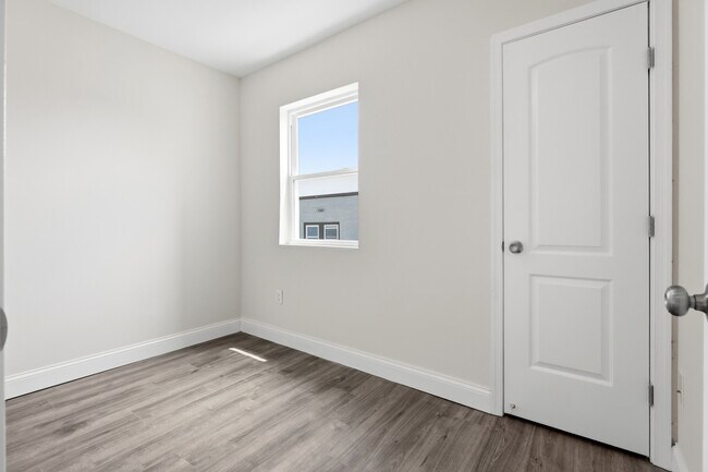 Foto del edificio - 4230 6th St SE