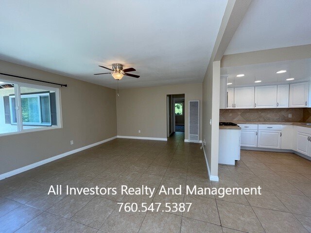 Building Photo - 2140 Via Sonora