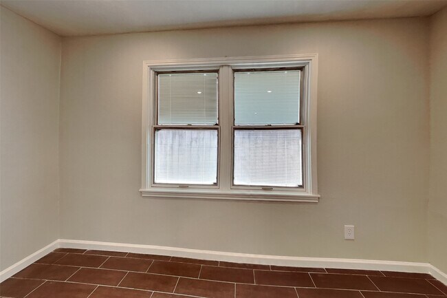 Foto del edificio - 14318 Ella Lee Ln