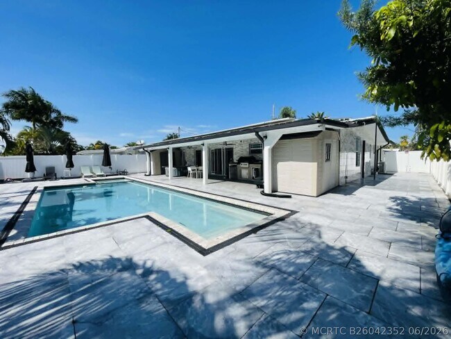 Foto del edificio - 2531 Gulfstream Ln