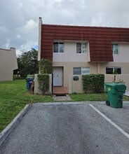 Building Photo - 4114 Inverrary Dr