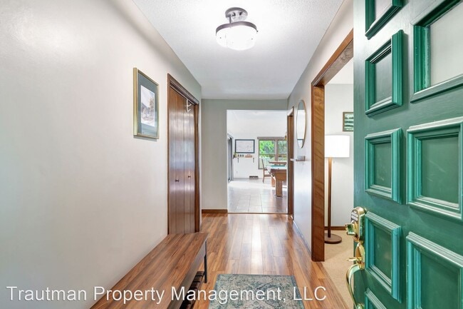 Building Photo - 4 br, 2.5 bath House - 2105 Gunn Dr.