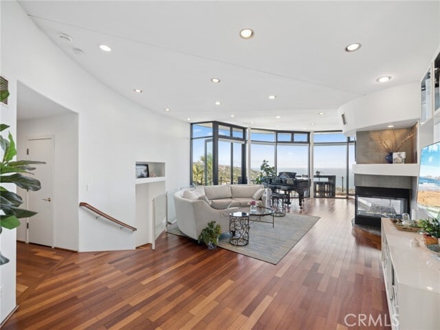 Foto del edificio - 1445 Bounty Way
