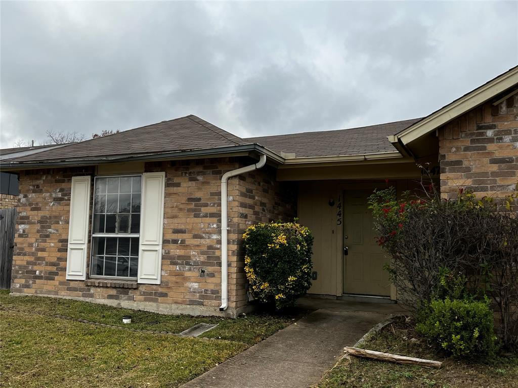 Primary Photo - 1445 Brook Meadow Cir