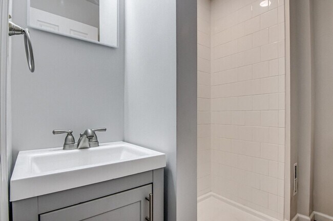 Foto del edificio - Beautiful 2 Bed - 2 Bathroom Home in Lawrenceville