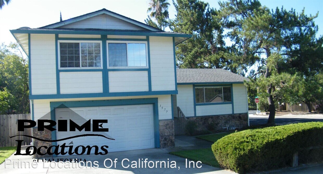Primary Photo - 4 br, 2.5 bath House - 1577 East Colonial ...