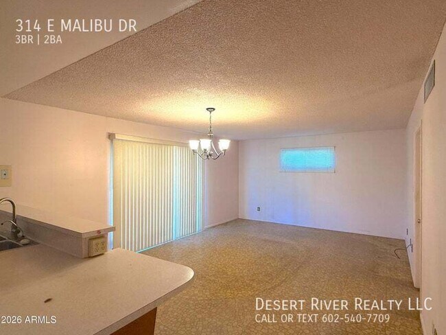 Building Photo - 314 E Malibu Dr