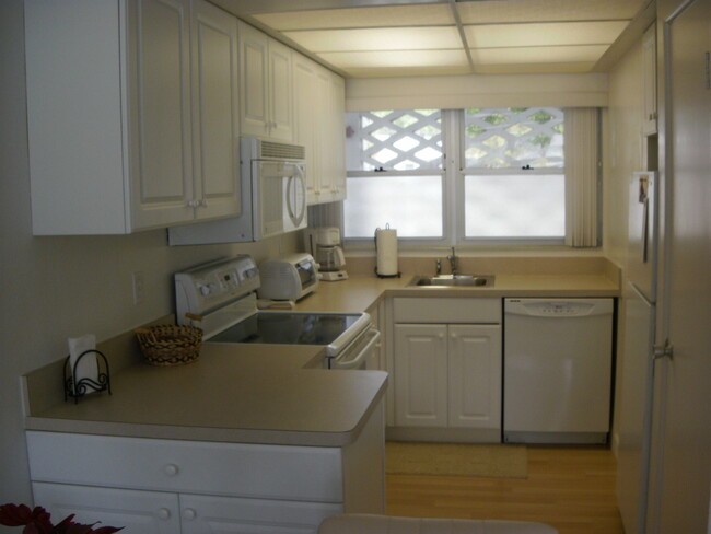 Foto del edificio - 7050 Sunset Way