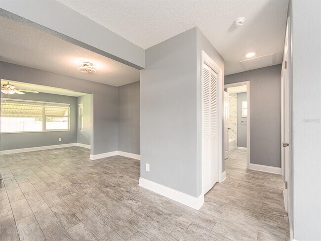Building Photo - 682 Druid Park Dr W