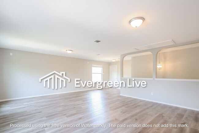 Building Photo - 310 Rustic Stable