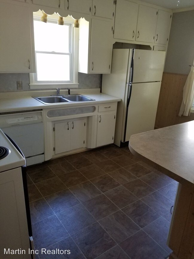 Foto del edificio - 1633 Forest Ave