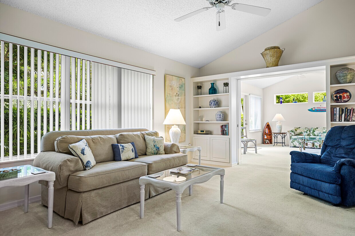 Main Living Room - 1370 Coral Park Ln