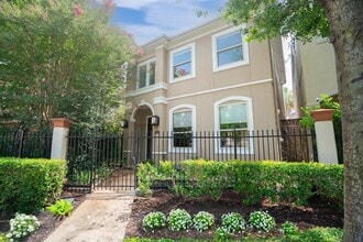 Building Photo - 5512 Val Verde St