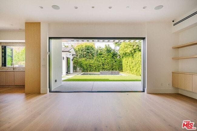 Foto del edificio - 4087 Kraft Ave