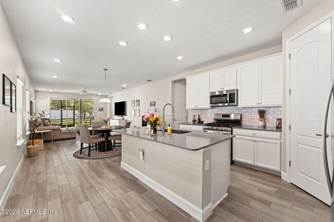 Building Photo - 148 Sweet Oak Wy