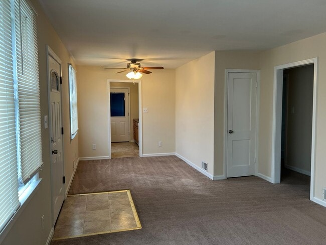Building Photo - Wonderful Rambler Close to NIH, Walter Ree...
