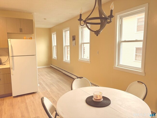 Foto del edificio - 202 Bellevue St